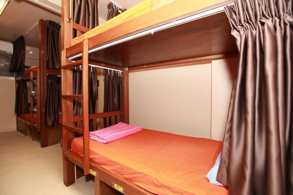 60S Hostel سنغافورة الغرفة الصورة